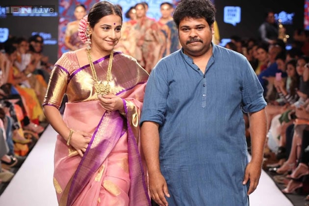 vidya balan in designer gaurang saree, lakme fashion week, enrightpr
